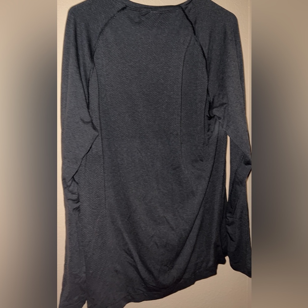 XL Gym Shark Vital Seamless Long Sleeve - Picture 2 of 2